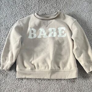 Kids Beige 'BABE' Crewneck Sweatshirt